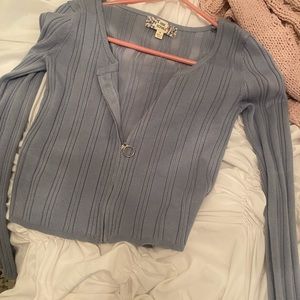CUTE BLUE ZIP UP/CROPPED SHIRT